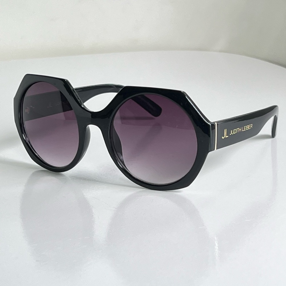 JL By Judith Leiber Fushia Octagon Poly Black Purple Smoke Lenses Sunglasses
